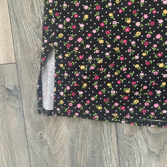 VICTORIA'S SECRET LONG SLEEVE BLACK/PINK/YELLOW FLORAL NIGHTGOWN XS-EUC - Picture 4 of 7